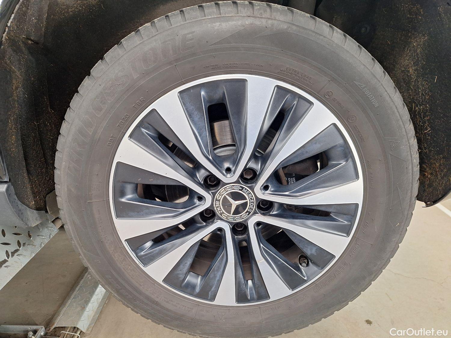  Mercedes  A-Klasse Mercedes, A-Class Berline '18, Mercedes-Benz  Limousine A 180d Business S #34