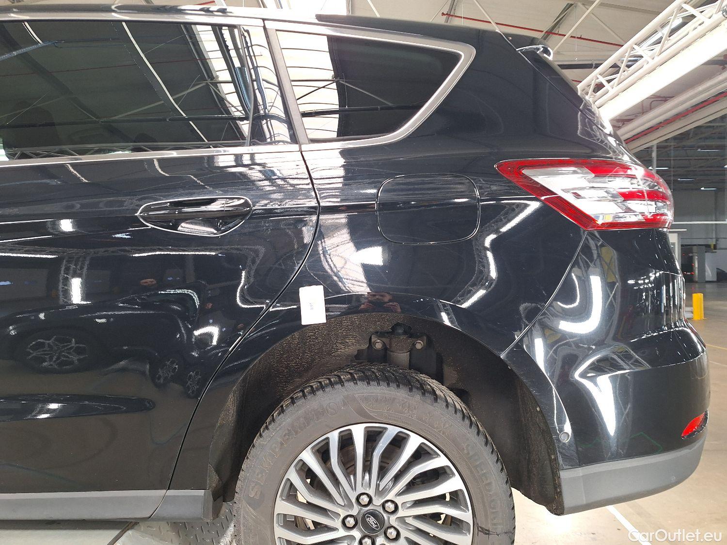  Ford  S-Max Ford,  '15, Ford  1.5i EcoBoost 121kW S/S Titanium 5d #26