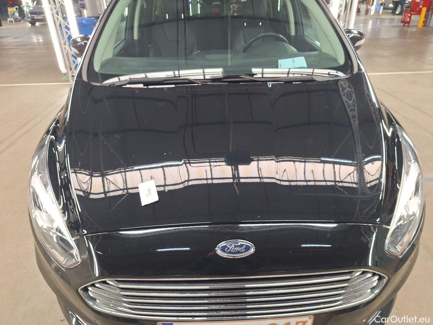  Ford  S-Max Ford,  '15, Ford  1.5i EcoBoost 121kW S/S Titanium 5d #10