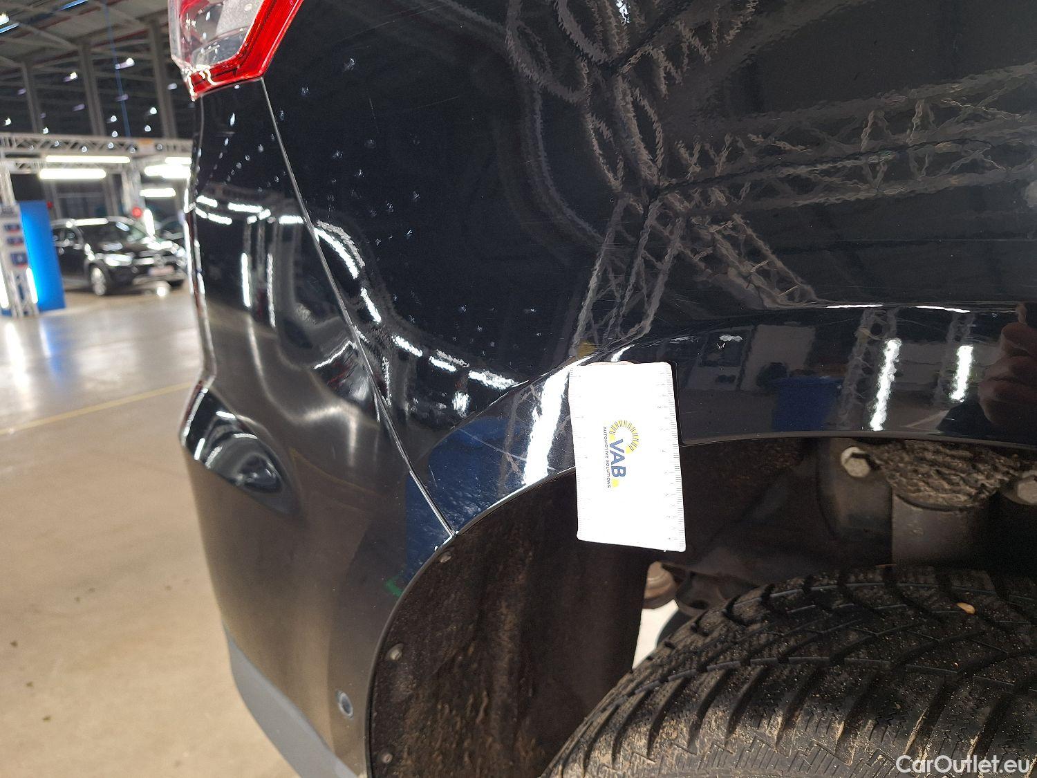  Ford  S-Max Ford,  '15, Ford  1.5i EcoBoost 121kW S/S Titanium 5d #25