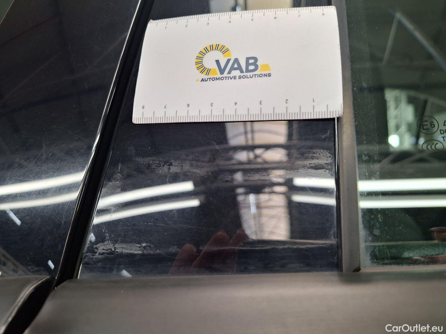  Mercedes  A-Klasse Mercedes, A-Class Berline '18, Mercedes-Benz  Limousine A 180d Business S #46