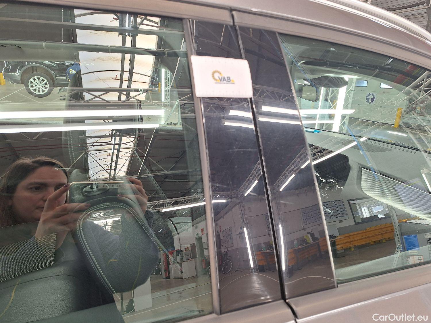  Mercedes  GLA Mercedes,  '20, Mercedes-Benz   200 d Business Solution 5d #28