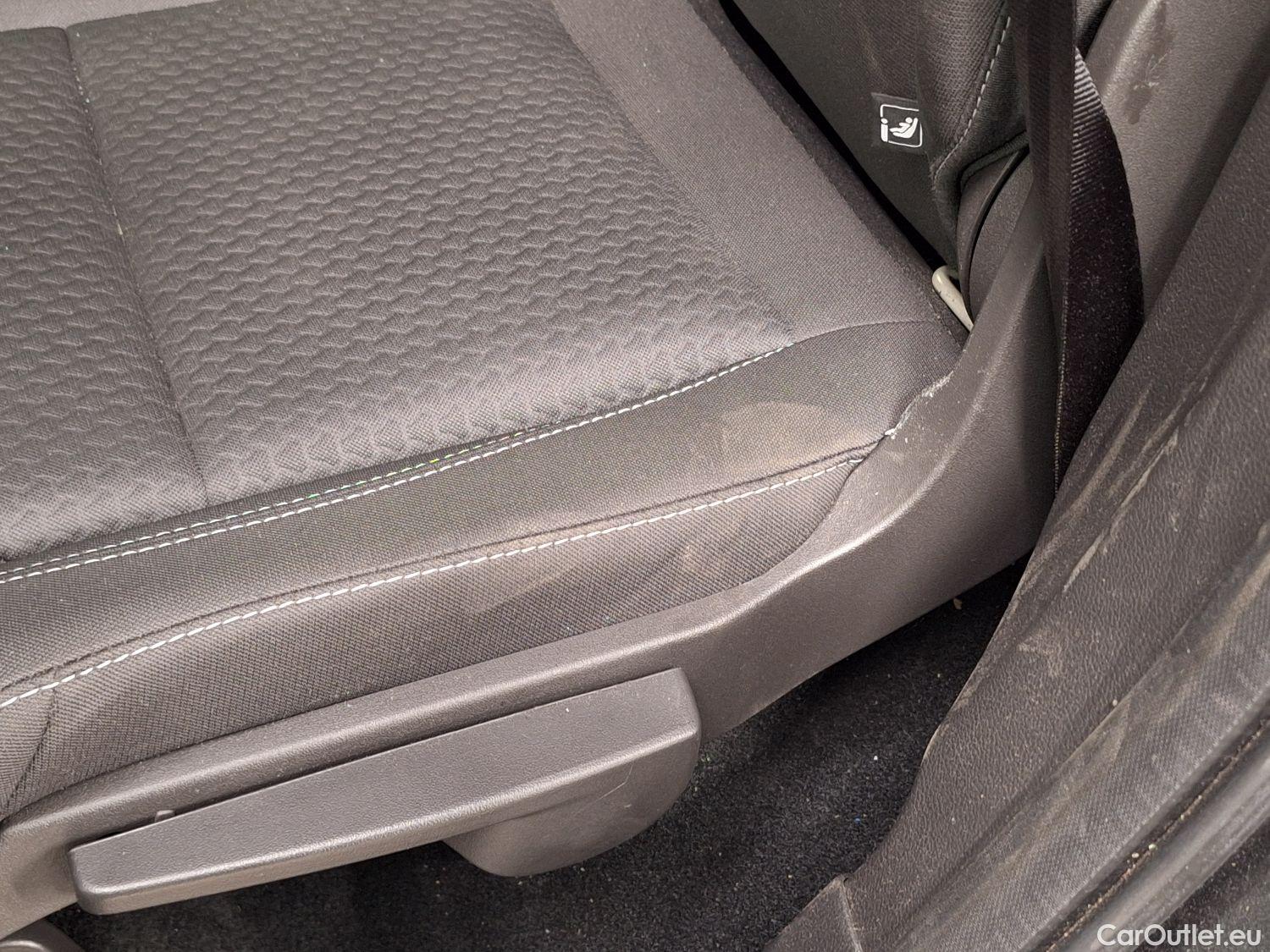  Ford  Kuga Ford,  FL'16, Ford  1.5 TDCi 4x2 88kW Business Class 5d #5