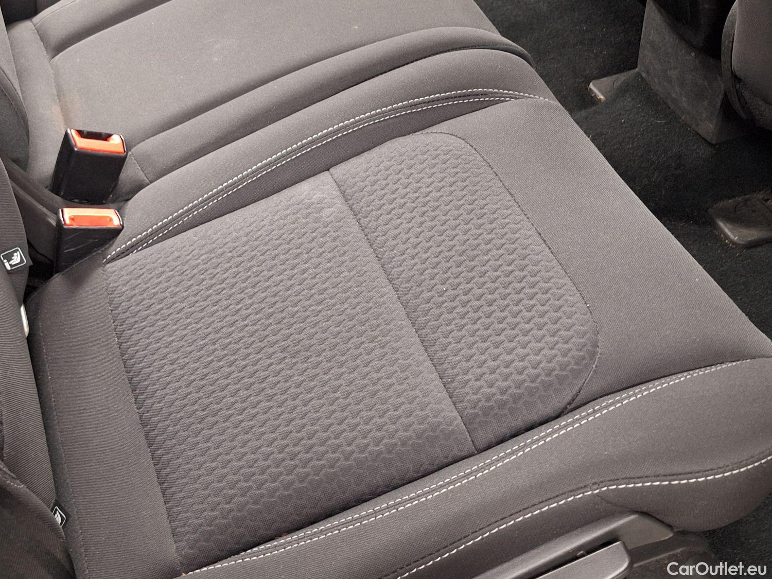  Ford  Kuga Ford,  FL'16, Ford  1.5 TDCi 4x2 88kW Business Class 5d #6