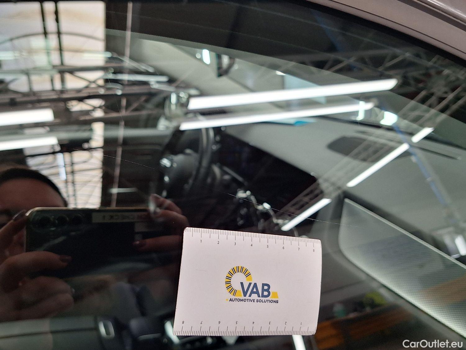  Mercedes  GLA Mercedes,  '20, Mercedes-Benz   200 d Business Solution 5d #24