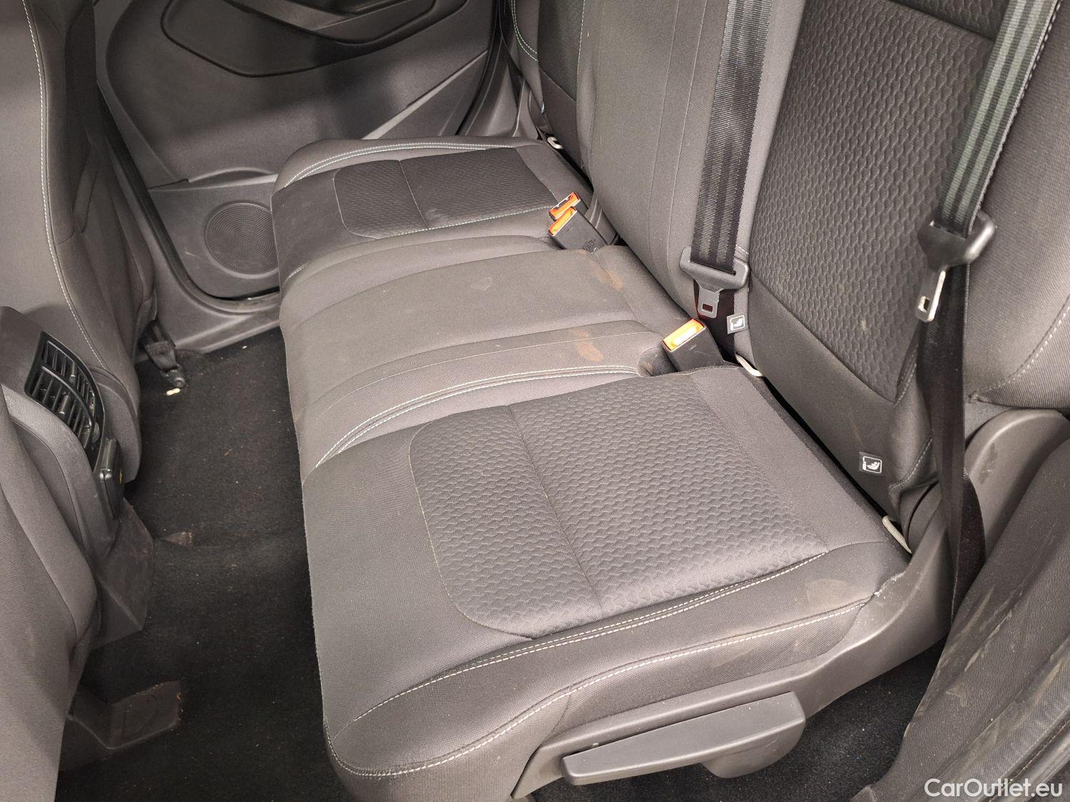  Ford  Kuga Ford,  FL'16, Ford  1.5 TDCi 4x2 88kW Business Class 5d #3