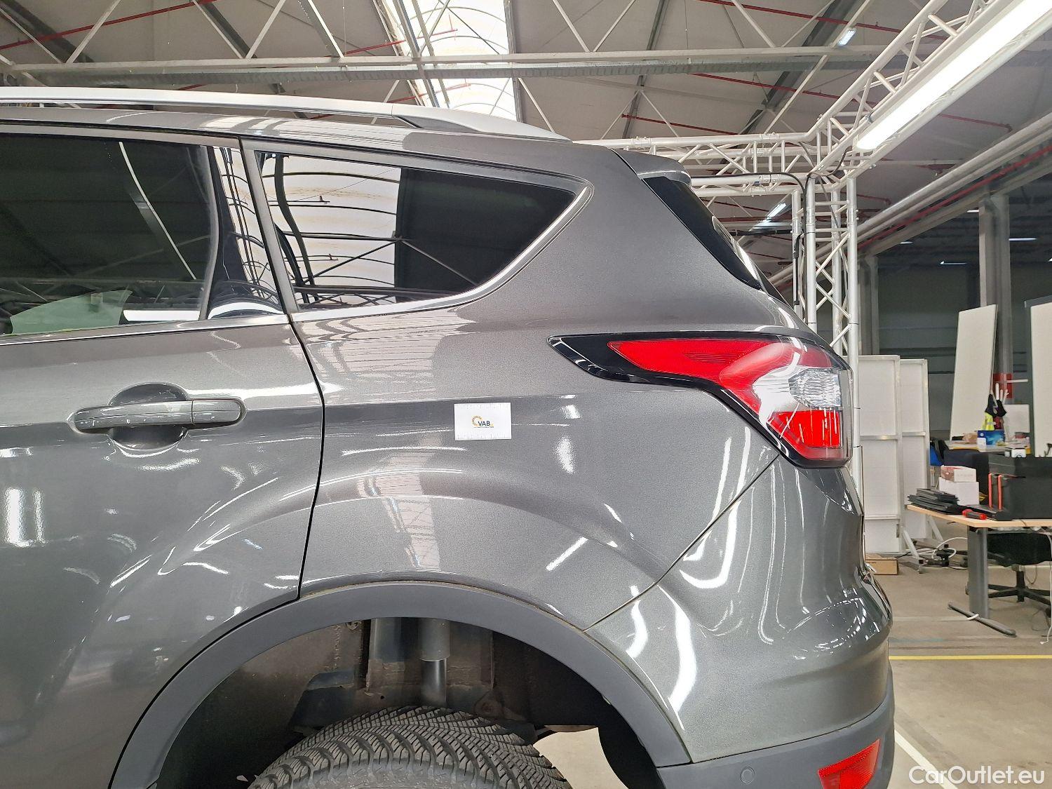  Ford  Kuga Ford,  FL'16, Ford  1.5 TDCi 4x2 88kW Business Class 5d #58