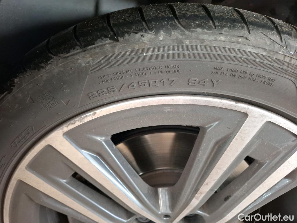  Bmw  Serie 1 Série 1 Berline 118 i Lounge 1.5 140CV BVA7 E6dT #22