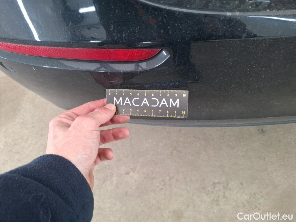  Mercedes  A-Klasse MERCEDES-BENZ Classe A Compact / 2018 / 5P / Berline A 180 Business Line #15