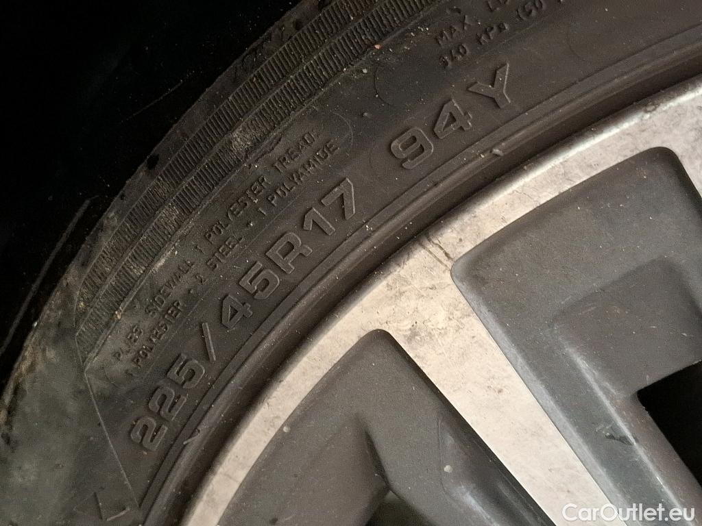  Bmw  Serie 1 Série 1 Berline 118 i Lounge 1.5 140CV BVA7 E6dT #25