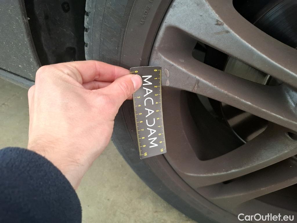  Mercedes  A-Klasse MERCEDES-BENZ Classe A Compact / 2018 / 5P / Berline A 180 Business Line #51