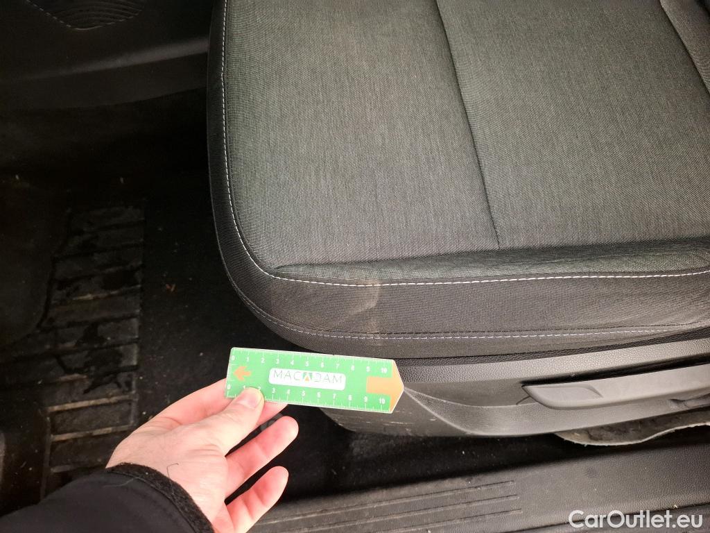  Renault  Captur  II Evolution 1.6 E-TECH Hybrid 145CV BVA6 E6d #9