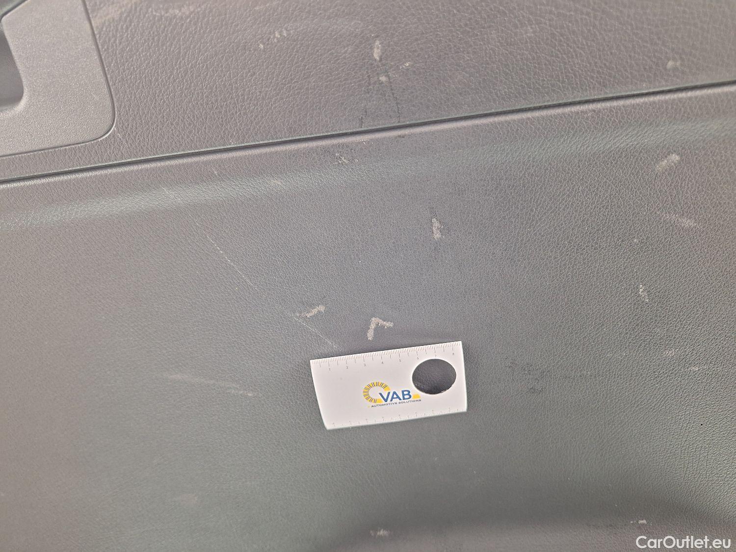  Mercedes  GLA Mercedes,  '20, Mercedes-Benz   200 d Business Solution 5d #51