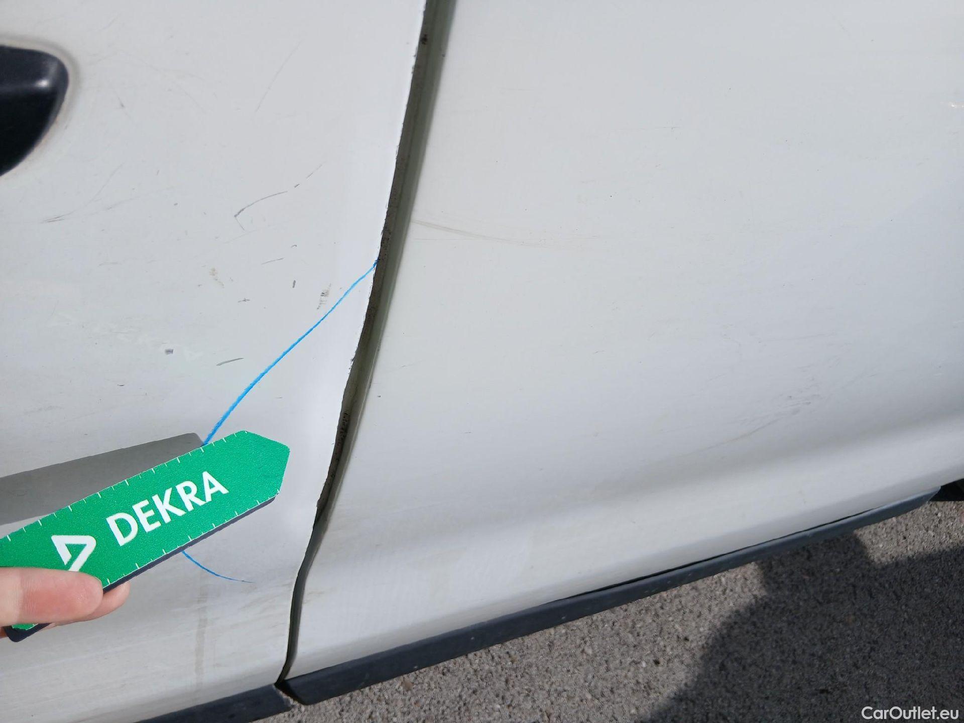  Opel  Vivaro OPEL  / 2019 / 4P / furgón 1.5 Diésel 74kW (100CV) M Std Express #30