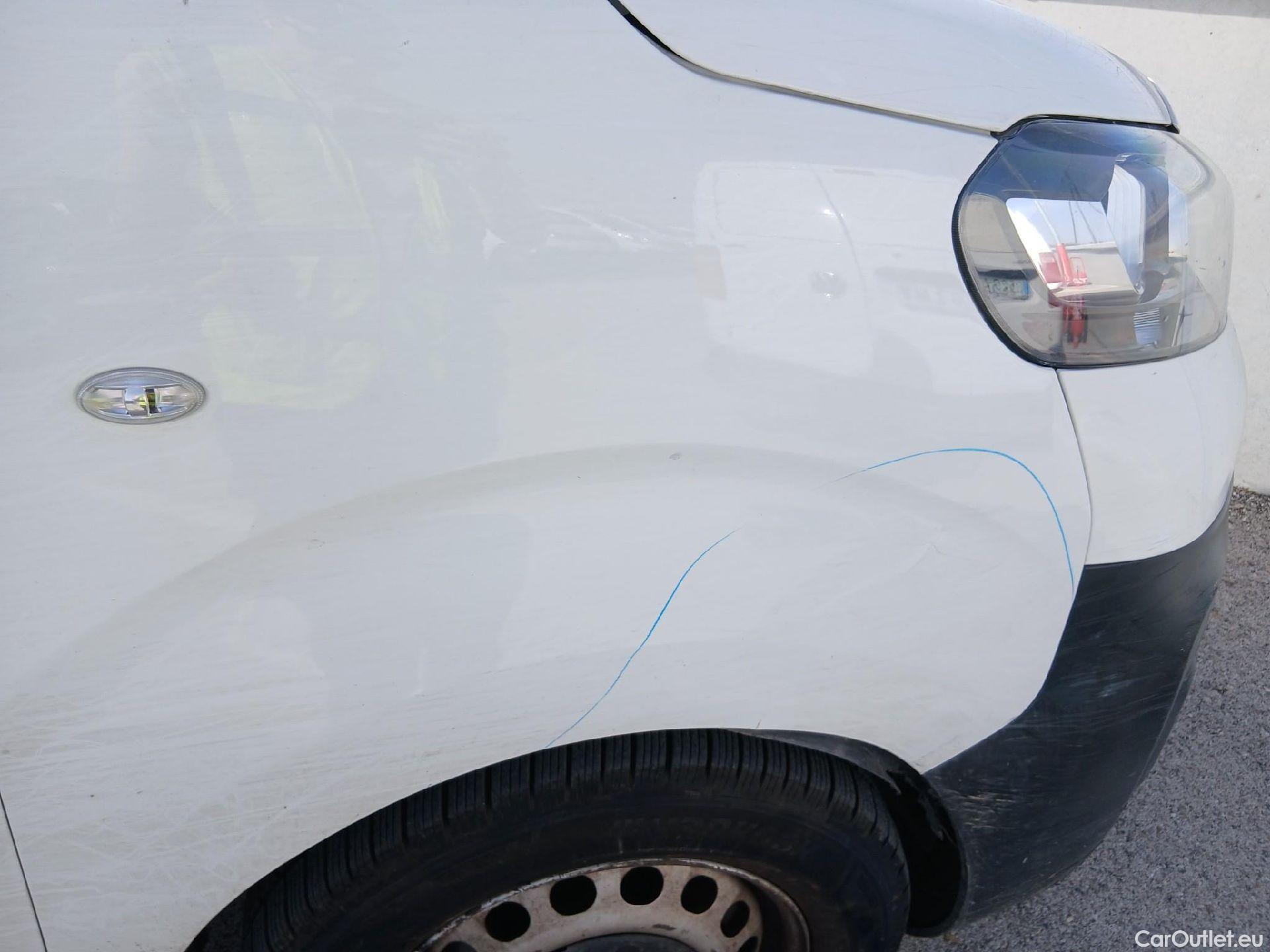  Opel  Vivaro OPEL  / 2019 / 4P / furgón 1.5 Diésel 74kW (100CV) M Std Express #59