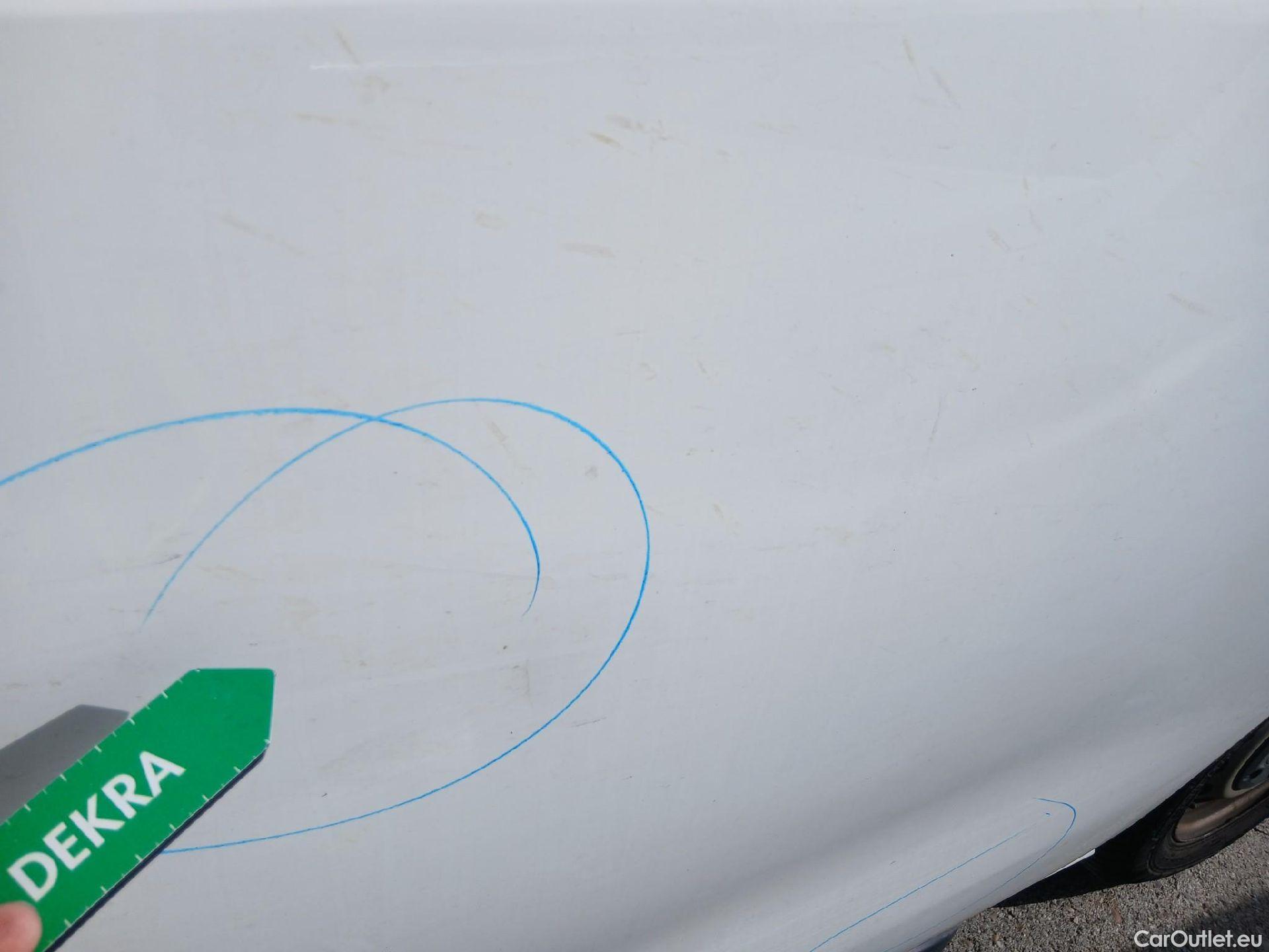  Opel  Vivaro OPEL  / 2019 / 4P / furgón 1.5 Diésel 74kW (100CV) M Std Express #32