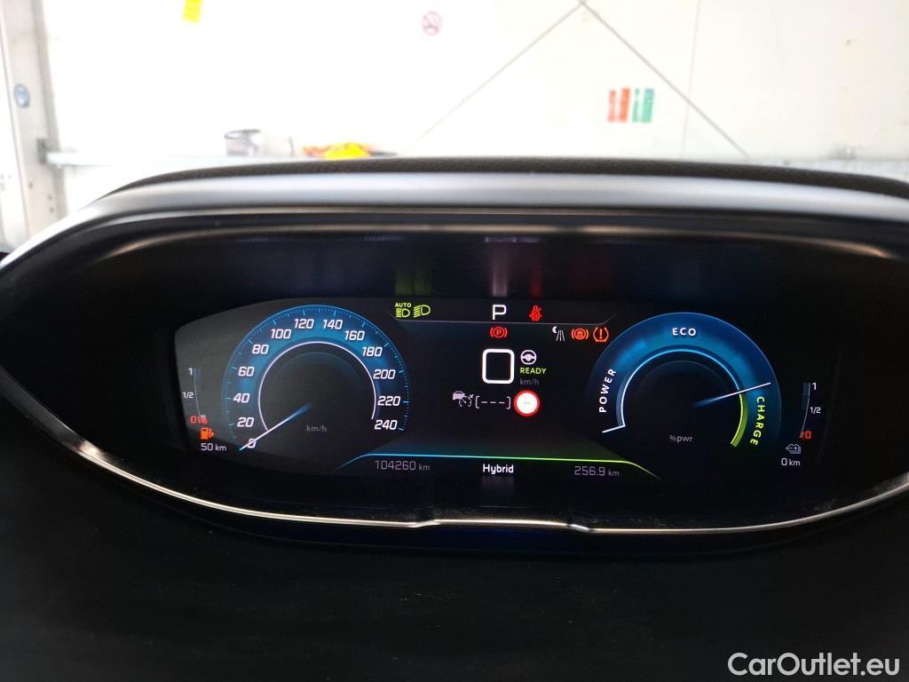  Peugeot  3008 PEUGEOT  / 2020 / 5P / SUV 1.6 HYBRID 225 E-EAT8 GT Pack #25