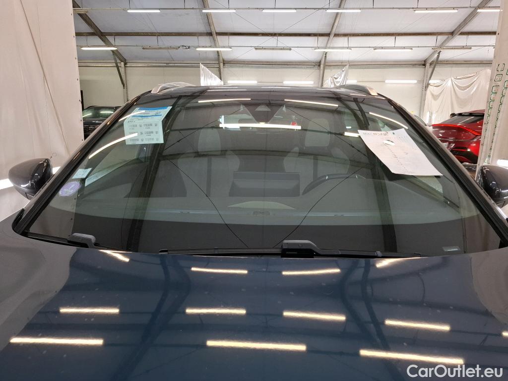  Peugeot  3008 PEUGEOT  / 2020 / 5P / SUV 1.6 HYBRID 225 E-EAT8 GT Pack #1