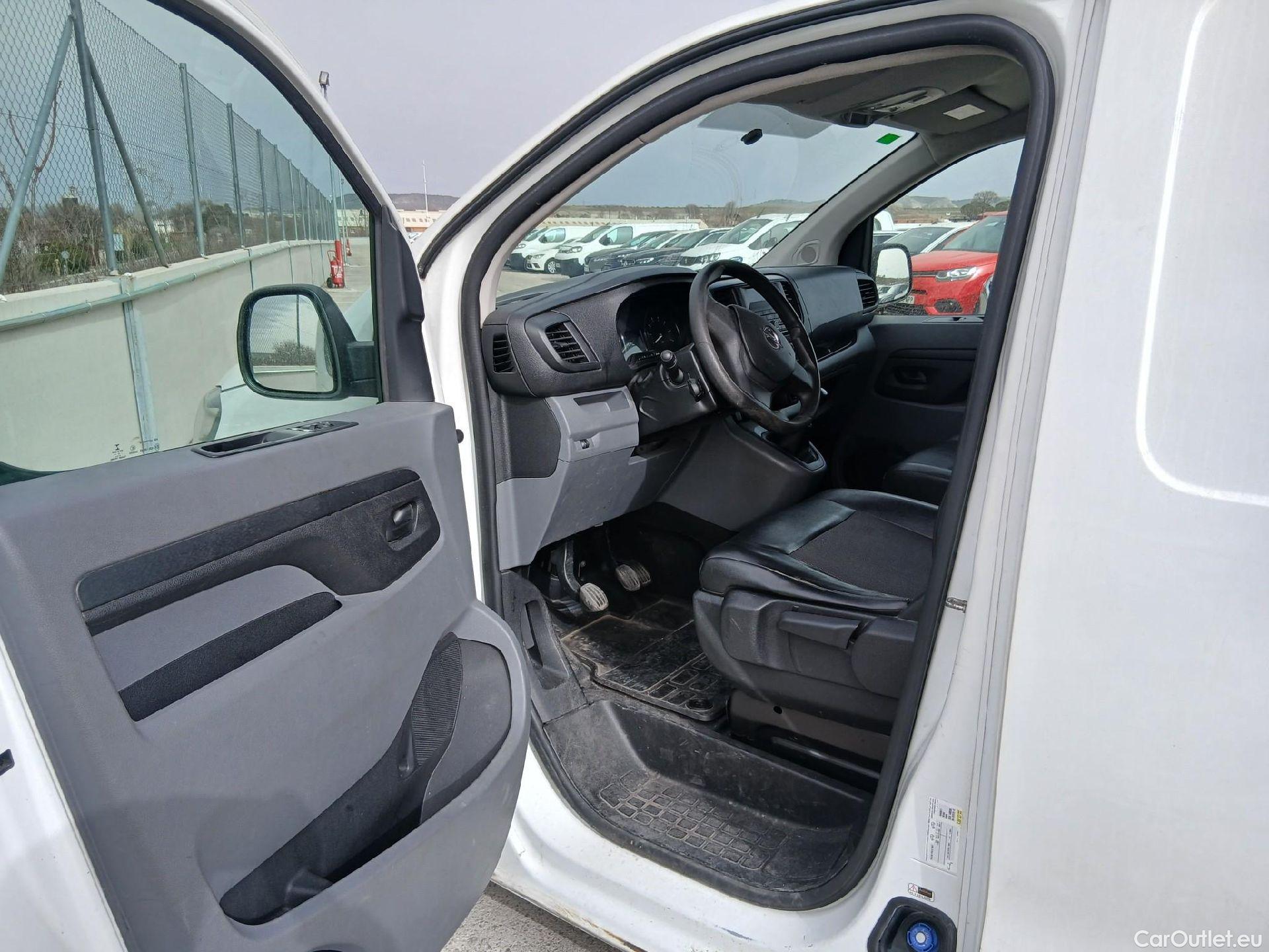  Opel  Vivaro OPEL  / 2019 / 4P / furgón 1.5 Diésel 74kW (100CV) M Std Express #13