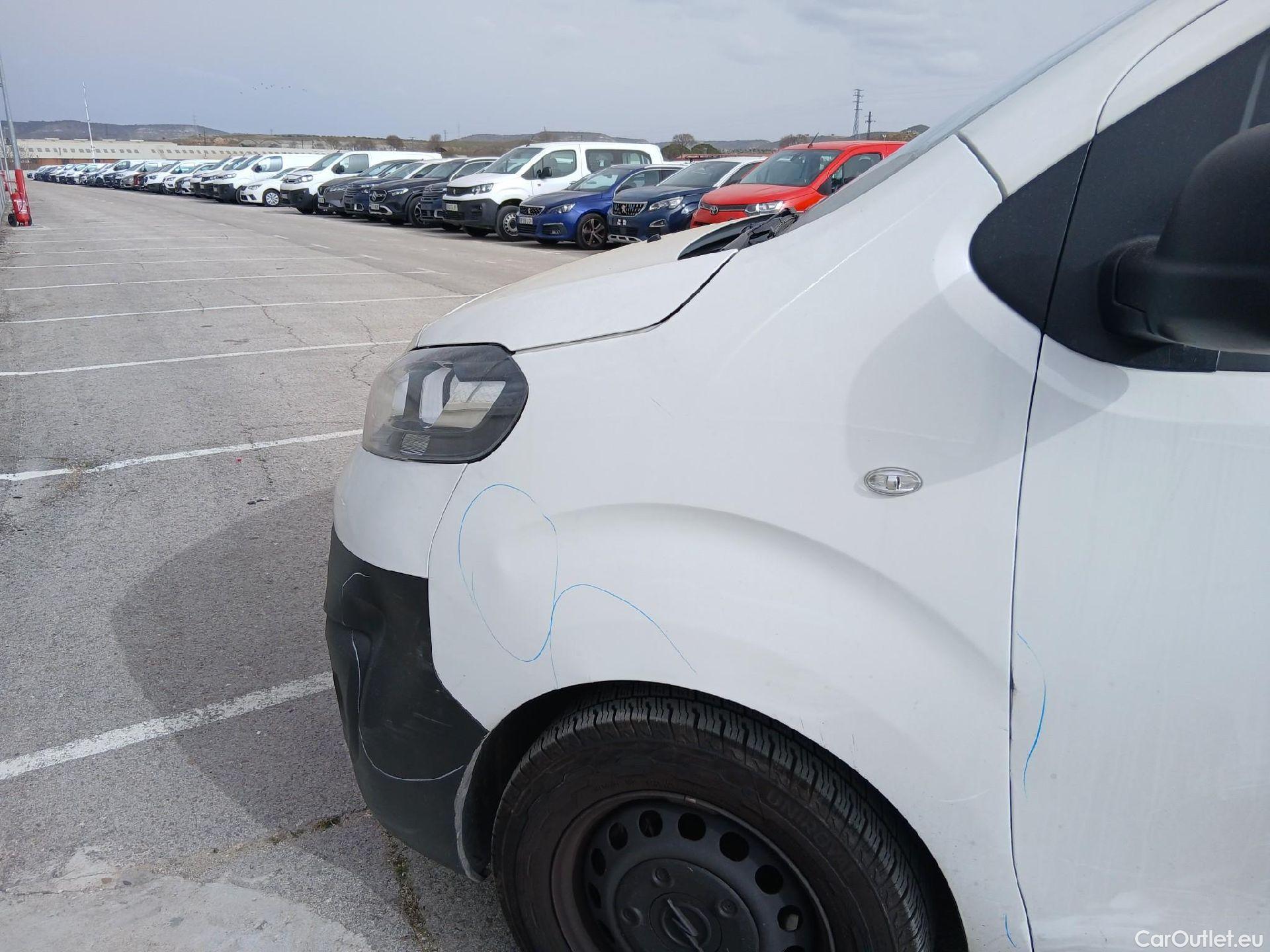  Opel  Vivaro OPEL  / 2019 / 4P / furgón 1.5 Diésel 74kW (100CV) M Std Express #8