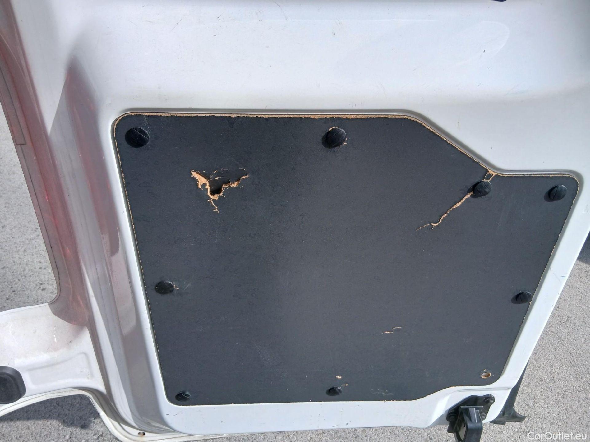  Opel  Vivaro OPEL  / 2019 / 4P / furgón 1.5 Diésel 74kW (100CV) M Std Express #9