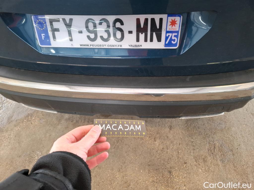  Peugeot  3008 PEUGEOT  / 2020 / 5P / SUV 1.6 HYBRID 225 E-EAT8 GT Pack #3