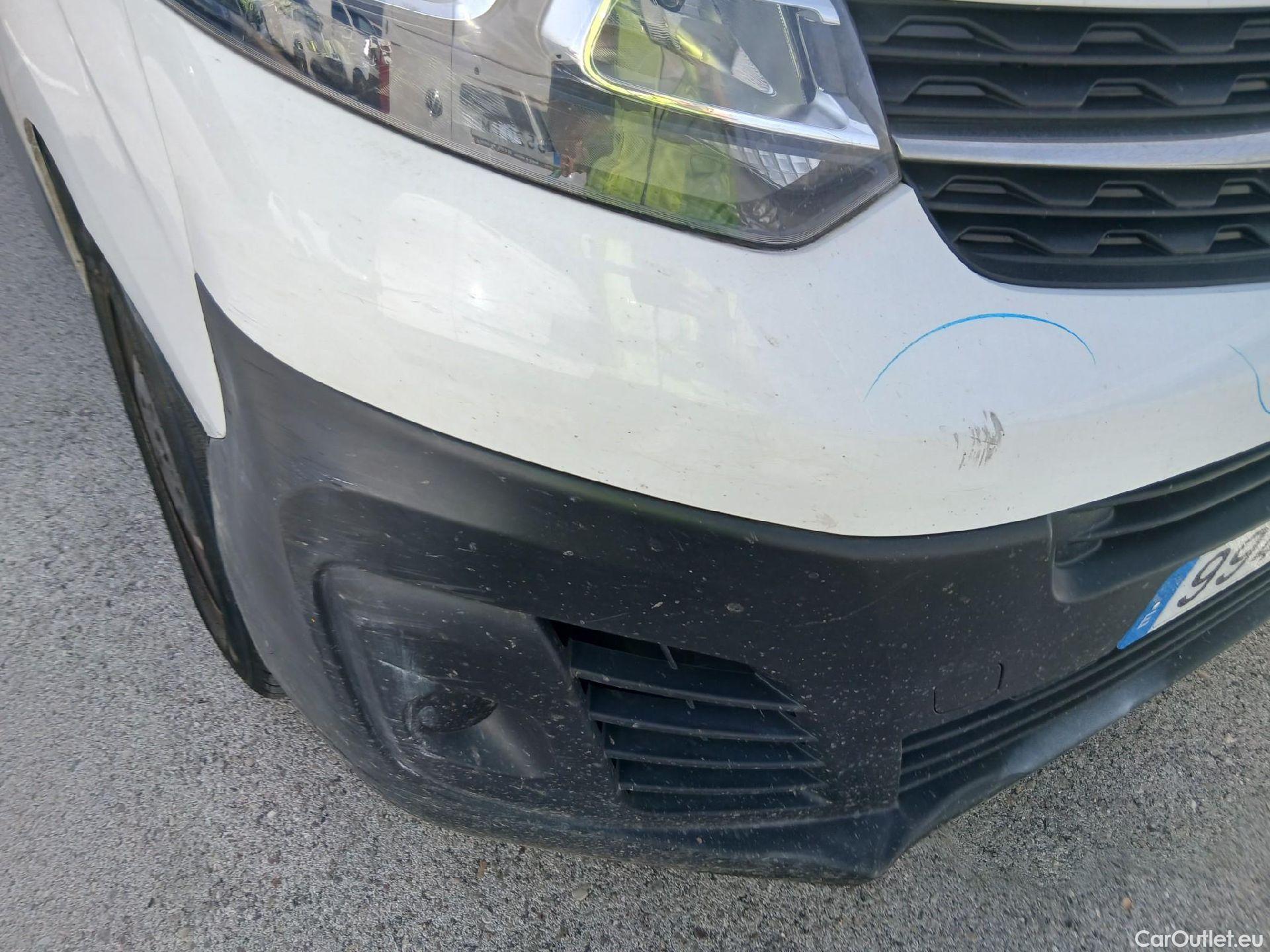  Opel  Vivaro OPEL  / 2019 / 4P / furgón 1.5 Diésel 74kW (100CV) M Std Express #24