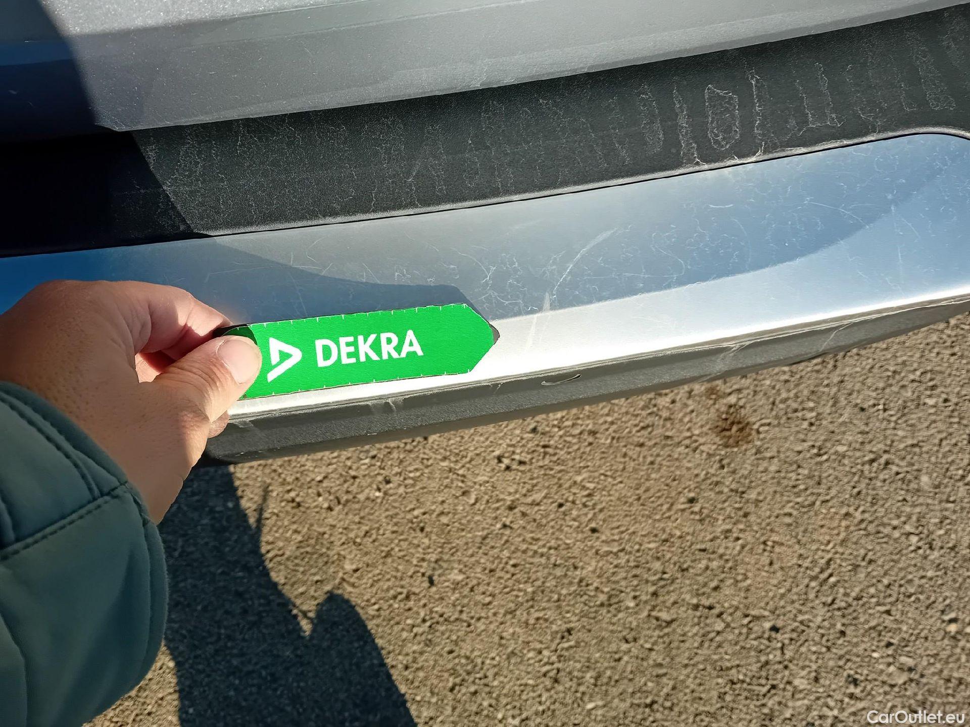  Peugeot  2008 PEUGEOT  / 2019 / 5P / todoterreno Active Pack BlueHDI 81kW (110CV) #14