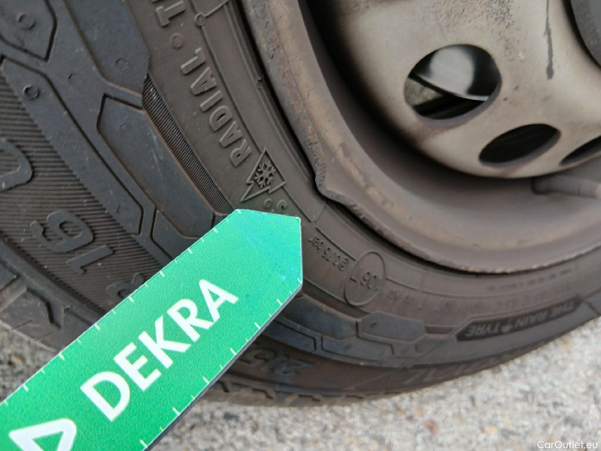  Opel  Vivaro OPEL  / 2019 / 4P / furgón 1.5 Diésel 74kW (100CV) M Std Express #46