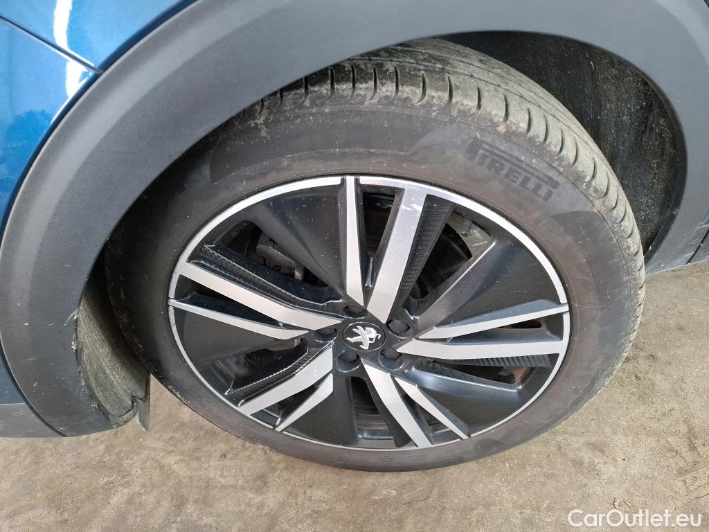  Peugeot  3008 PEUGEOT  / 2020 / 5P / SUV 1.6 HYBRID 225 E-EAT8 GT Pack #26