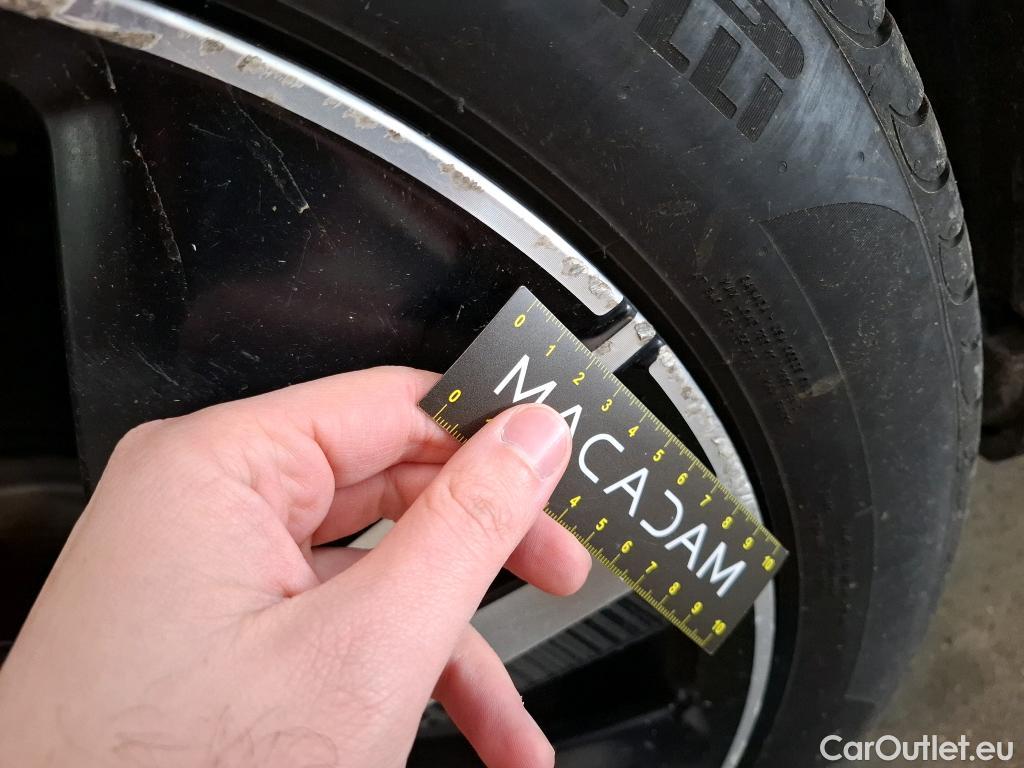  Peugeot  3008 PEUGEOT  / 2020 / 5P / SUV 1.6 HYBRID 225 E-EAT8 GT Pack #13