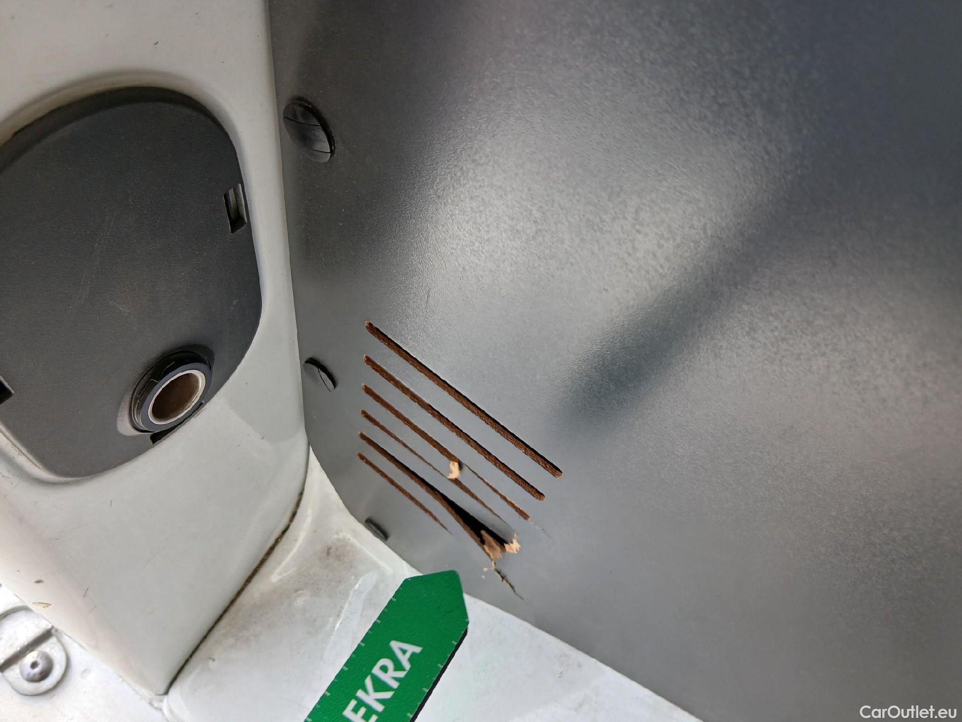  Opel  Vivaro OPEL  / 2019 / 4P / furgón 1.5 Diésel 74kW (100CV) M Std Express #15