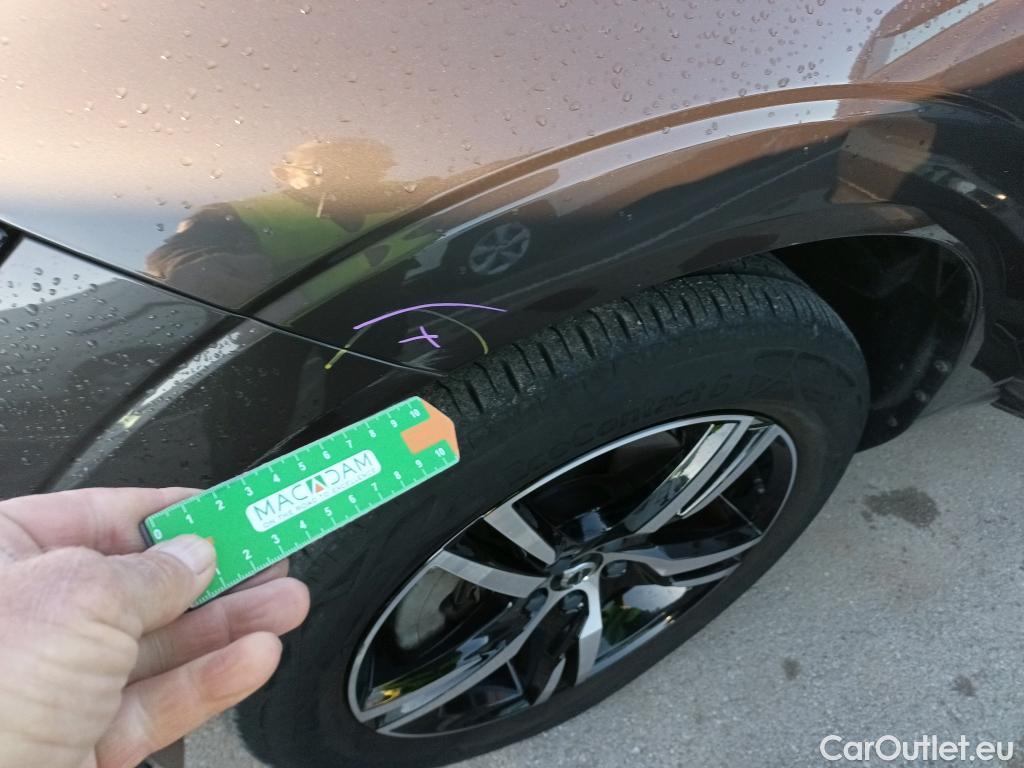  Volvo  XC60 VOLVO  / 2017 / 5P / todoterreno 2.0 T6 AWD Recharge R-Design Auto #28