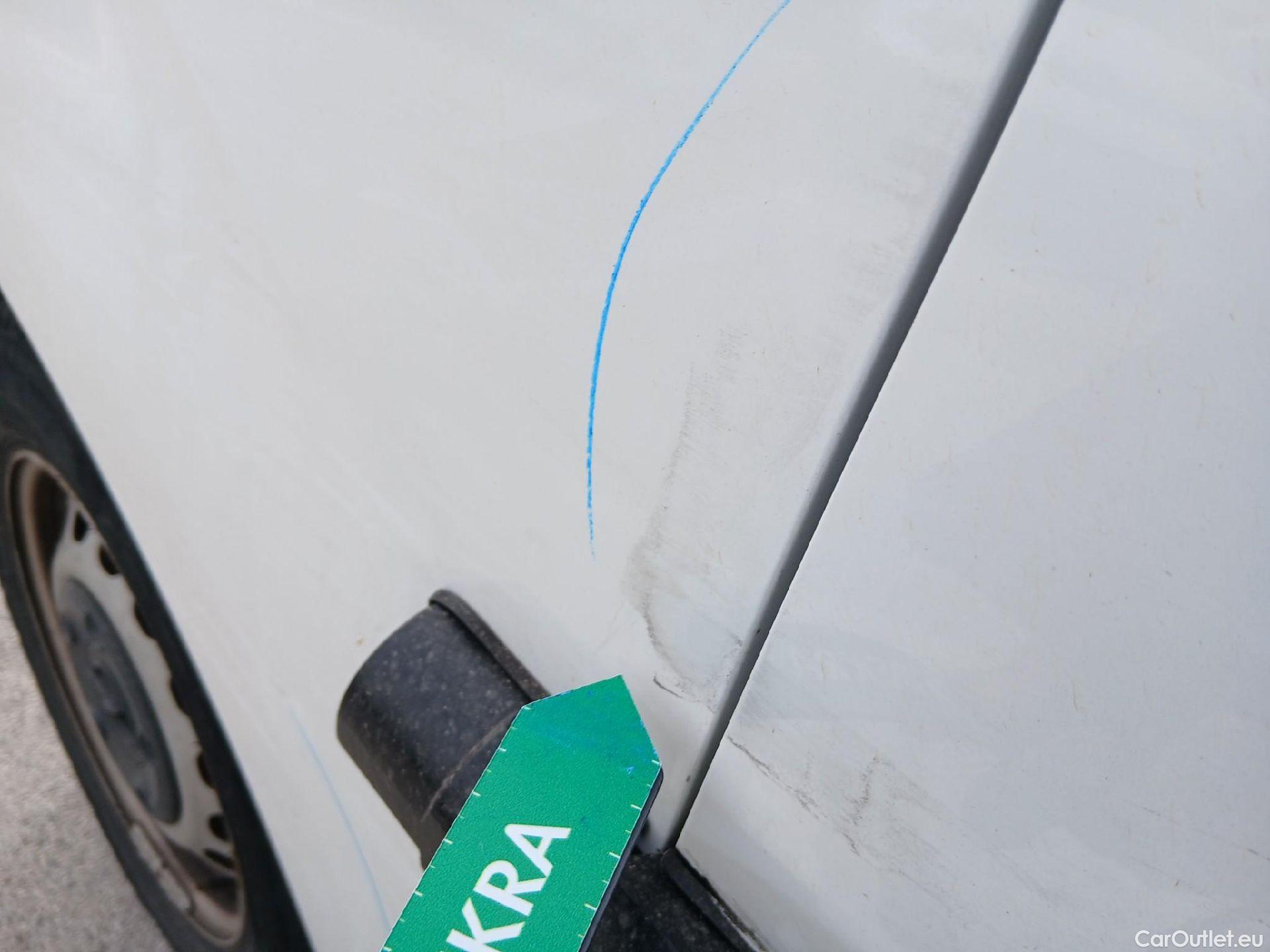  Opel  Vivaro OPEL  / 2019 / 4P / furgón 1.5 Diésel 74kW (100CV) M Std Express #36