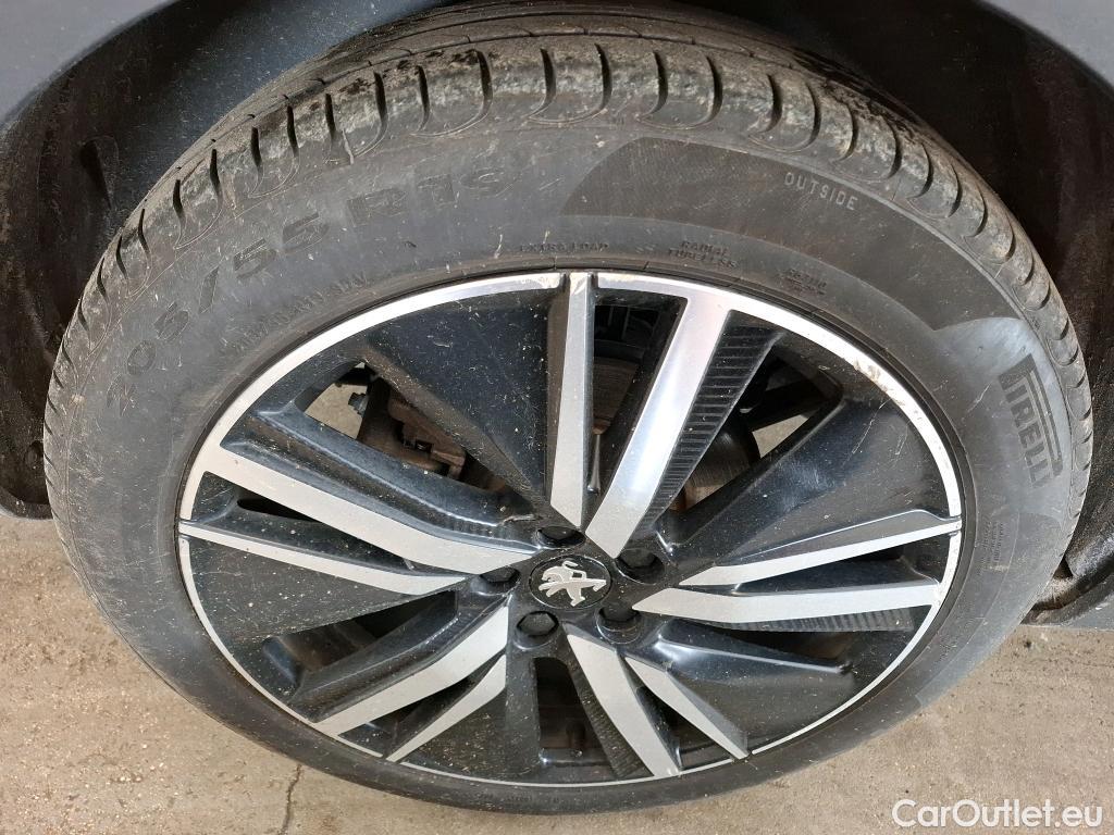  Peugeot  3008 PEUGEOT  / 2020 / 5P / SUV 1.6 HYBRID 225 E-EAT8 GT Pack #6