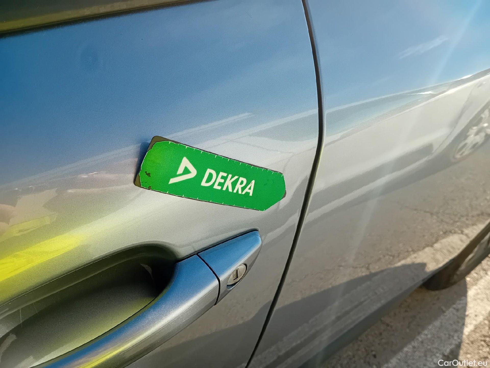  Peugeot  2008 PEUGEOT  / 2019 / 5P / todoterreno Active Pack BlueHDI 81kW (110CV) #4