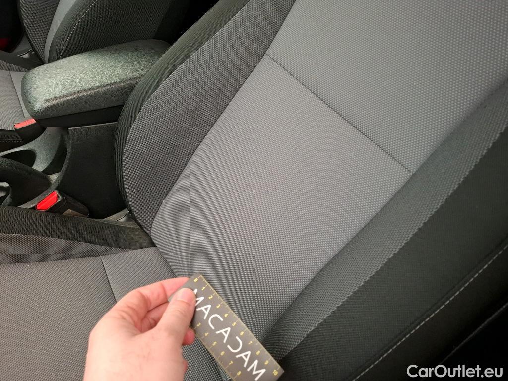  Hyundai  i20  Intuitive 1.2 85CV BVM5 E6 #34