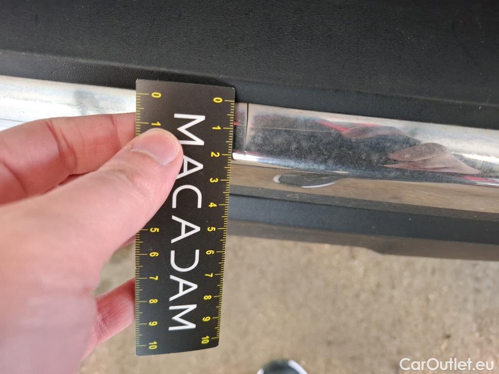  Peugeot  3008 PEUGEOT  / 2020 / 5P / SUV 1.6 HYBRID 225 E-EAT8 GT Pack #4