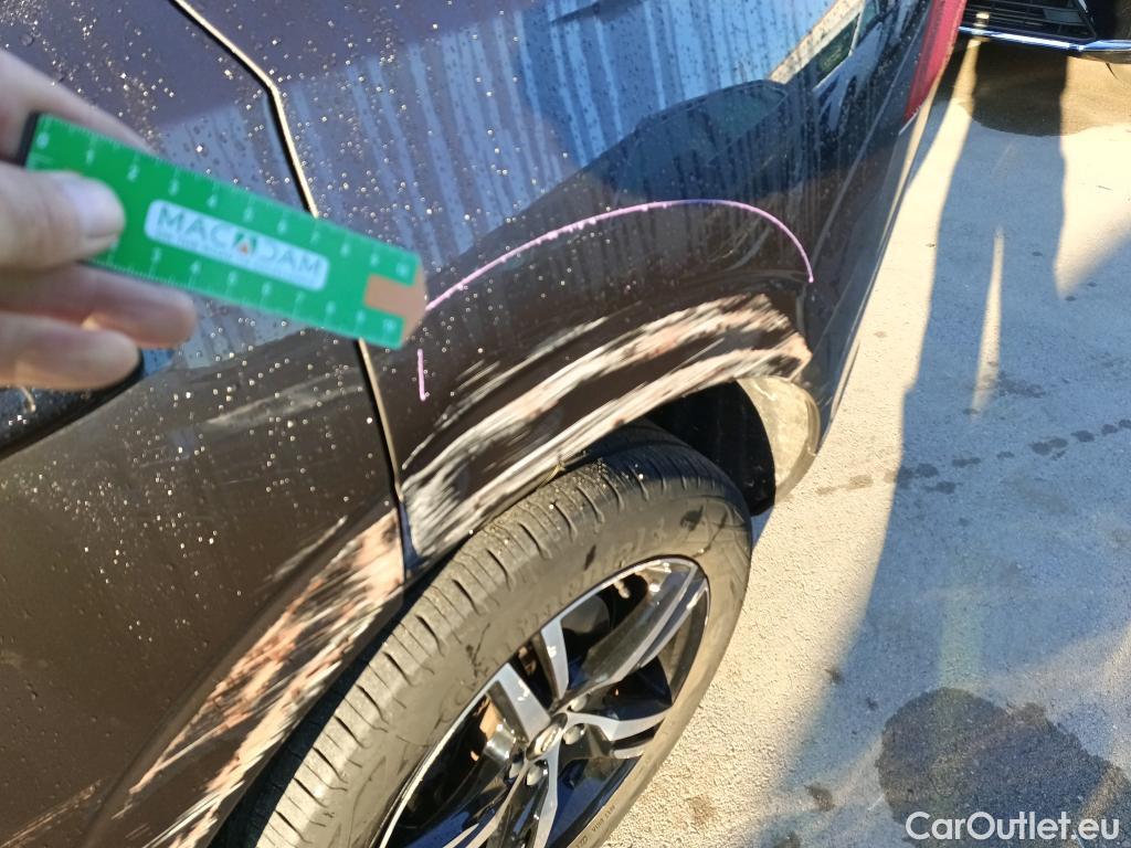  Volvo  XC60 VOLVO  / 2017 / 5P / todoterreno 2.0 T6 AWD Recharge R-Design Auto #4