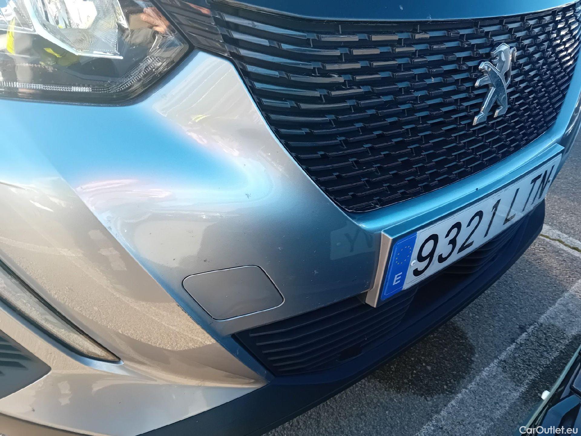  Peugeot  2008 PEUGEOT  / 2019 / 5P / todoterreno Active Pack BlueHDI 81kW (110CV) #2