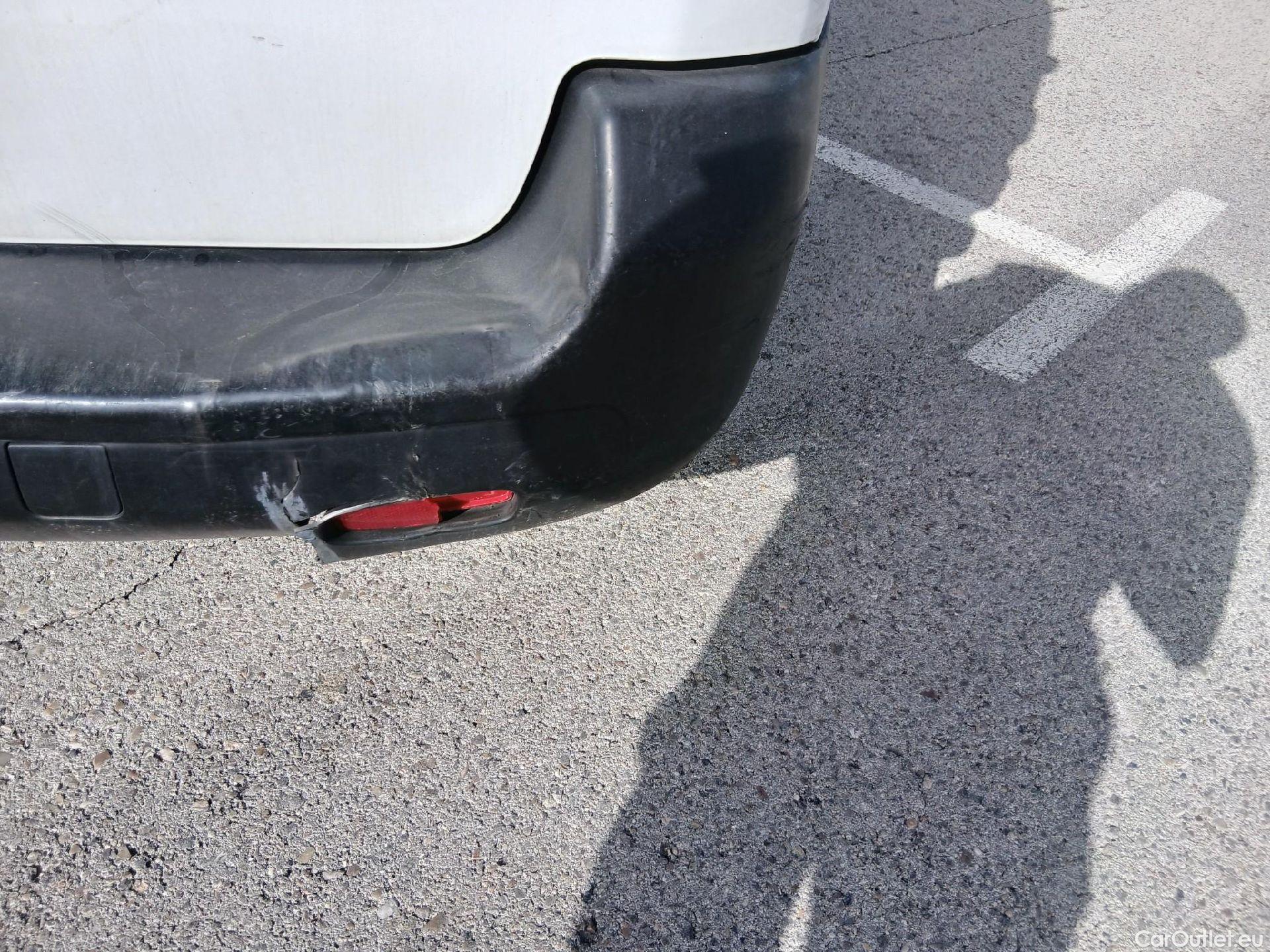  Opel  Vivaro OPEL  / 2019 / 4P / furgón 1.5 Diésel 74kW (100CV) M Std Express #45