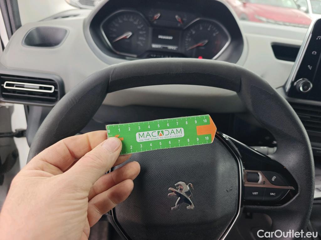  Peugeot  RIFTER PEUGEOT  / 2018 / 5P / monovolumen compacto Active Nav+ Standard BlueHDi 73kW #21