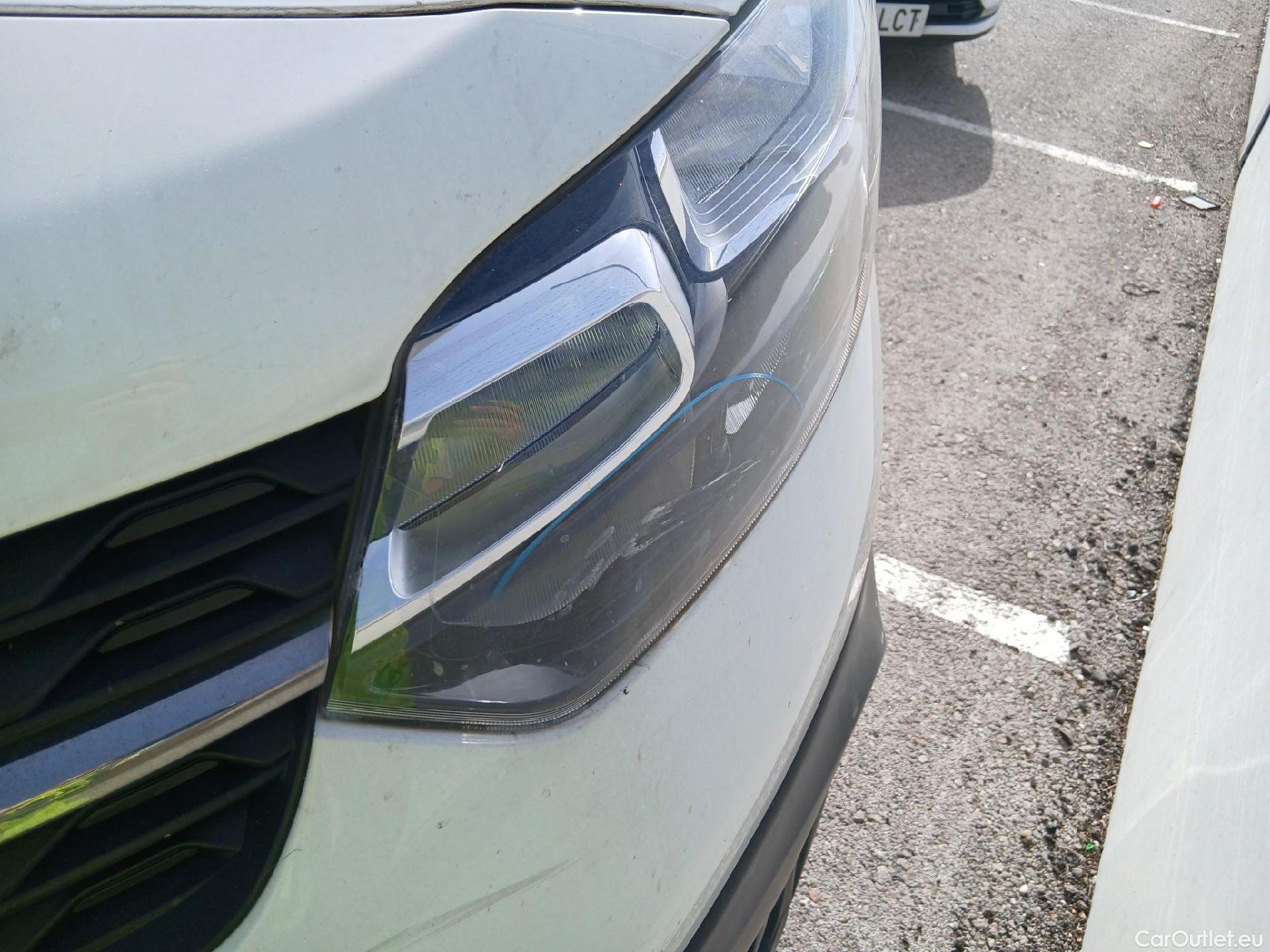  Opel  Vivaro OPEL  / 2019 / 4P / furgón 1.5 Diésel 74kW (100CV) M Std Express #26