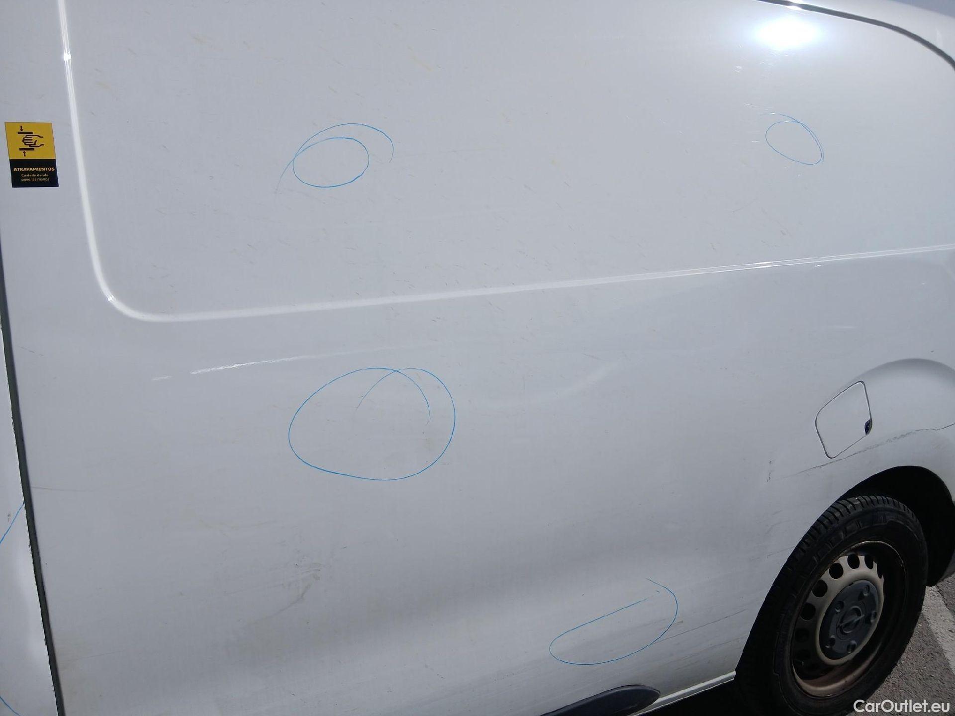  Opel  Vivaro OPEL  / 2019 / 4P / furgón 1.5 Diésel 74kW (100CV) M Std Express #33