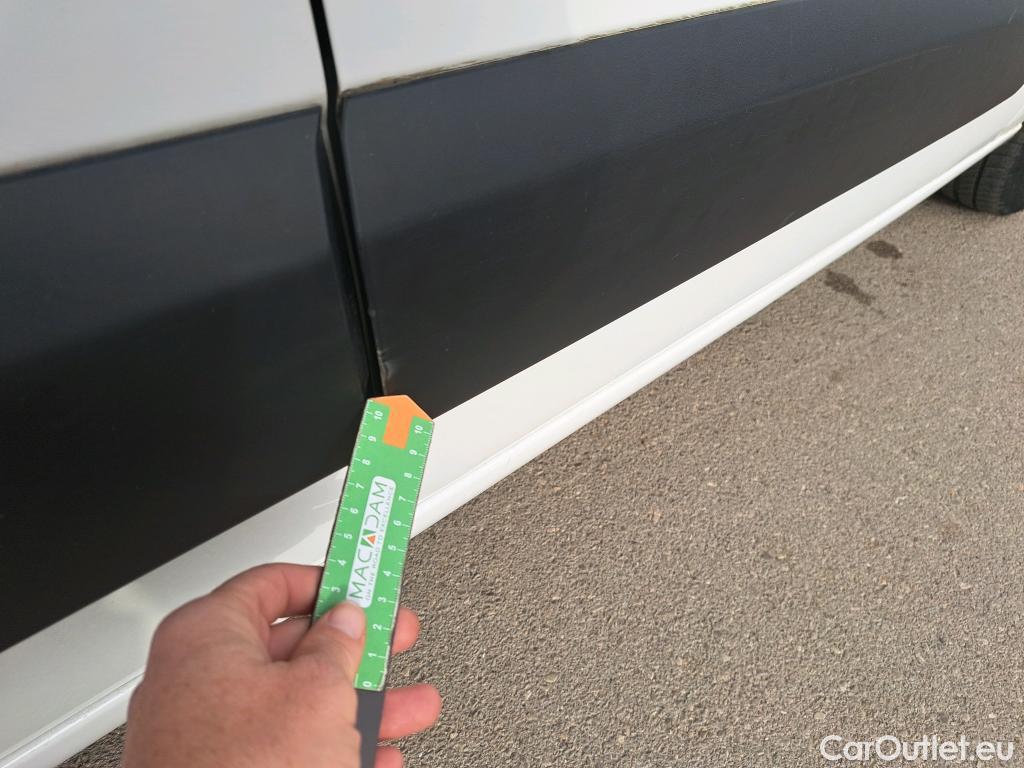  Citroen  Berlingo CITROEN  / 2018 / 4P / combi Talla M BlueHDi 100 LIVE (AC) #24