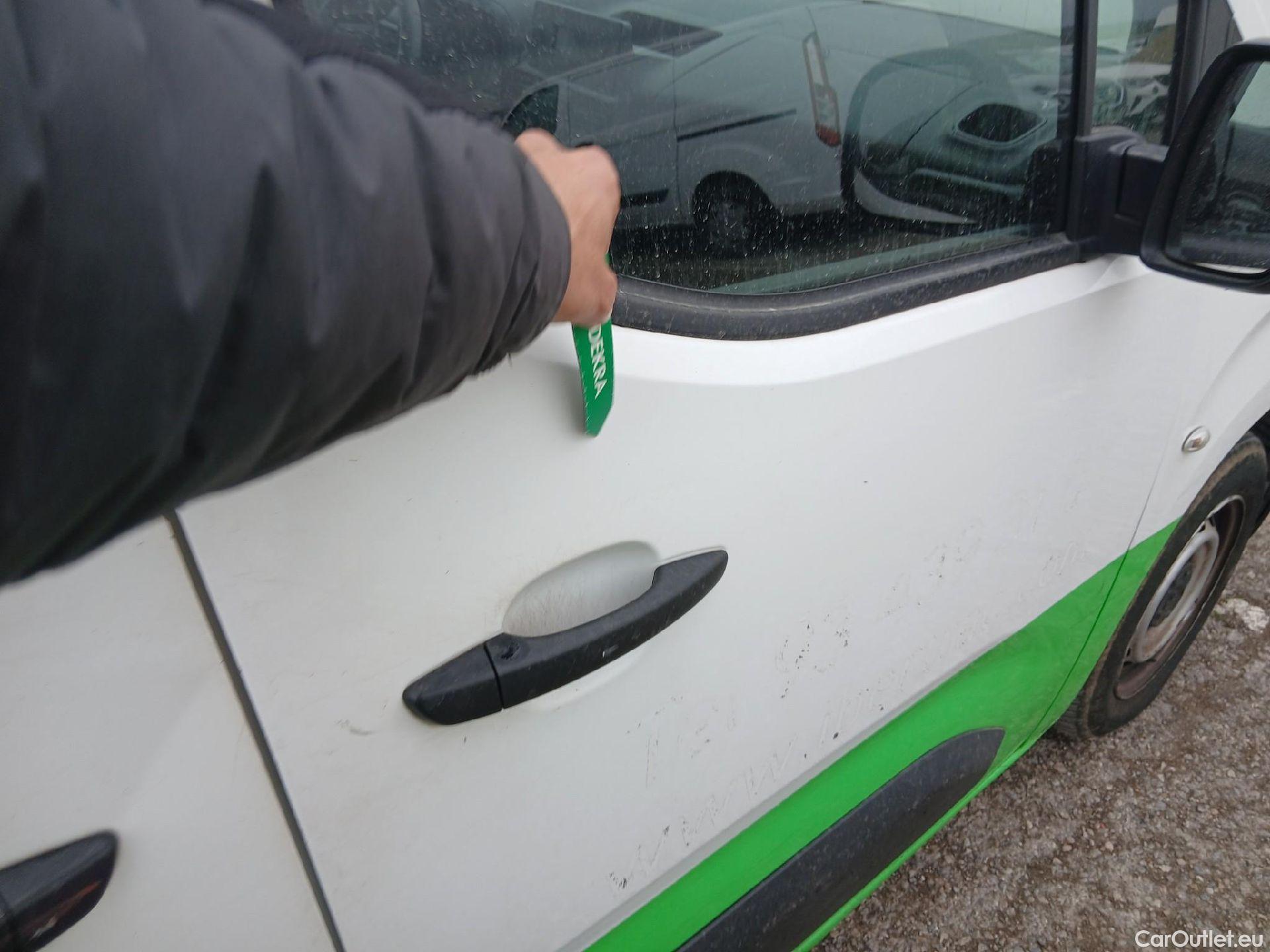  Toyota  Proace TOYOTA  City/2020/4P/furgón derivado de turismo 1.5D 75kW (100CV) GX 650kg Media #37