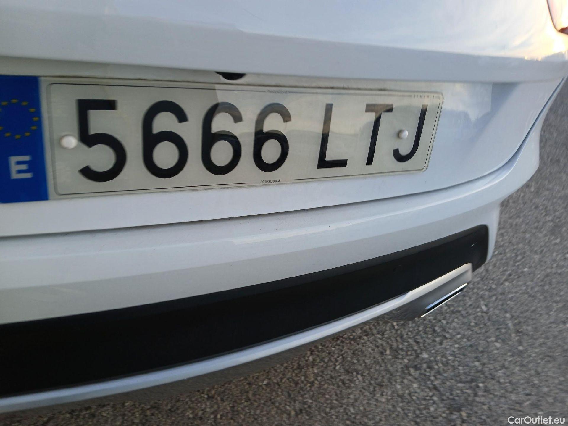  KIA  XCeed KIA  / 2019 / 5P / todoterreno 1.0 T-GDi Drive 88kW (120CV) #24