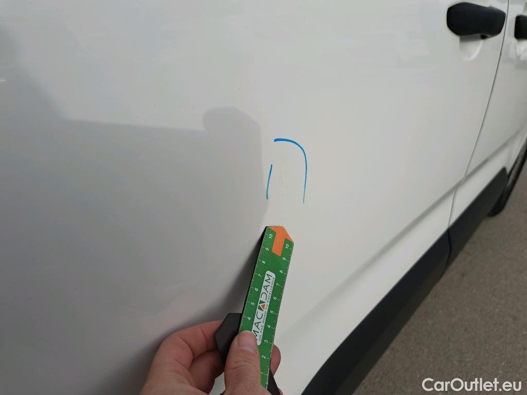  Citroen  Berlingo CITROEN  / 2018 / 4P / combi Talla M BlueHDi 100 LIVE (AC) #22