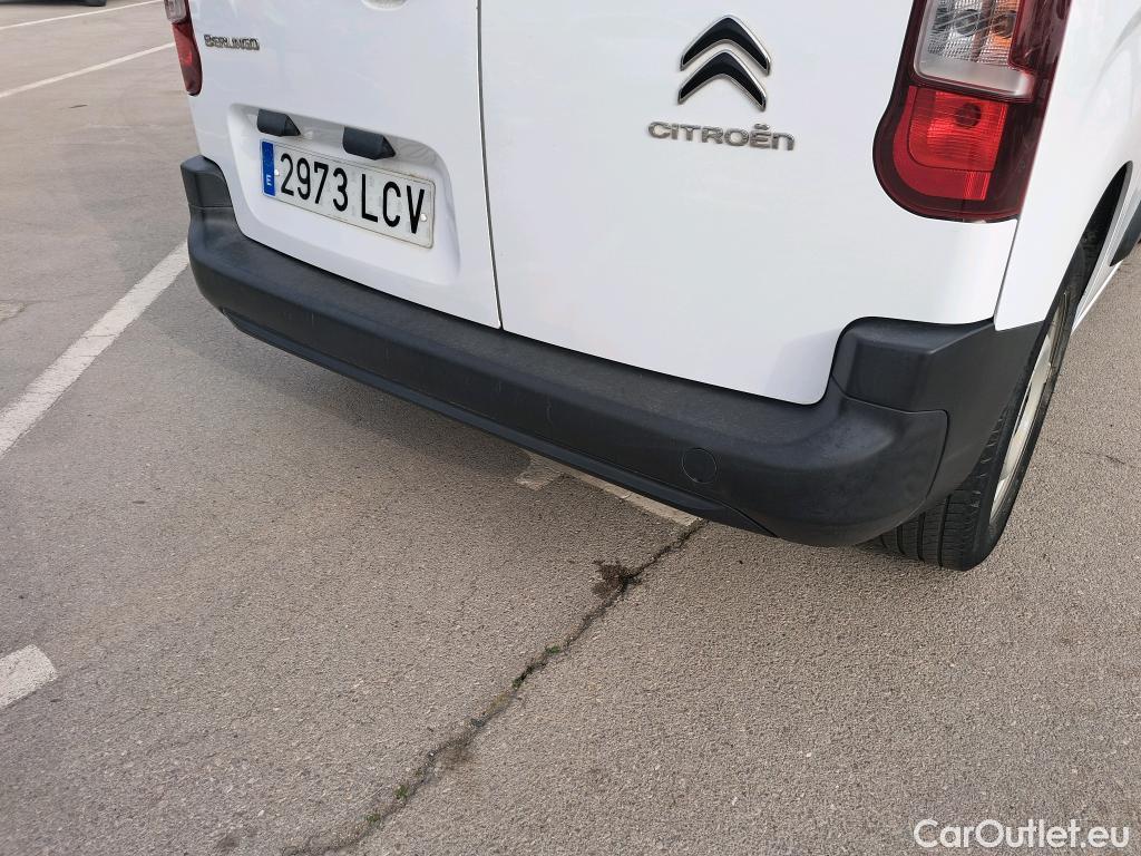  Citroen  Berlingo CITROEN  / 2018 / 4P / combi Talla M BlueHDi 100 LIVE (AC) #27