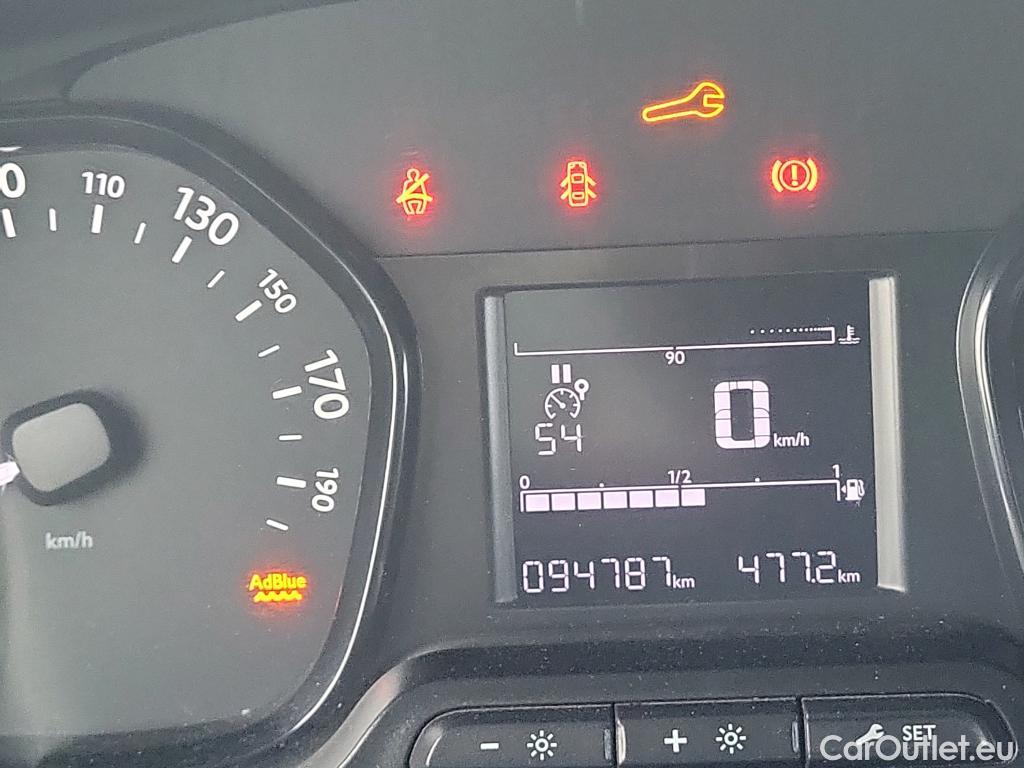  Citroen  Jumpy CITROEN  / 2016 / 4P / furgón Talla M BlueHDi 85KW (115CV) 6v Confort #42